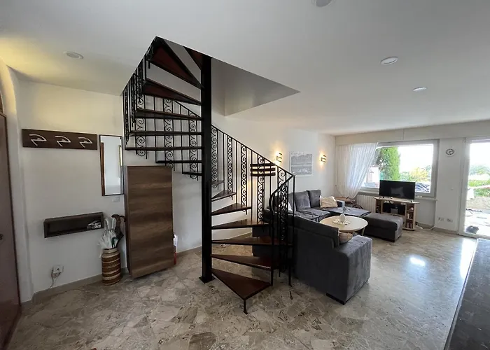 Formica Semesterbostad Bardolino