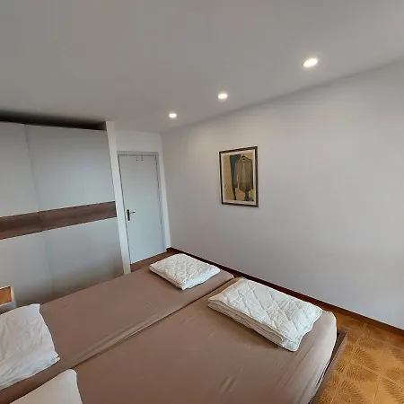 Formica Townhouse *